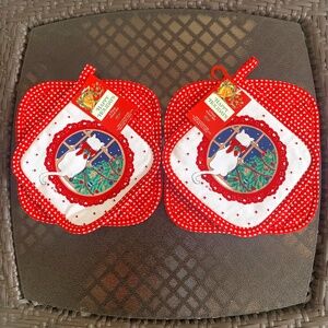Vintage Town & Country Linen Corp. Christmas Trivet Set Cats Hearts Set of 2